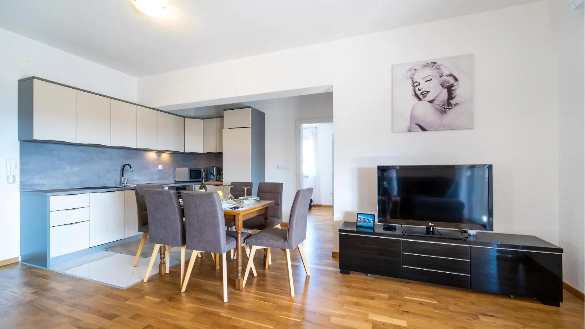 Stunning Apartment In Sukosan With Kitchen